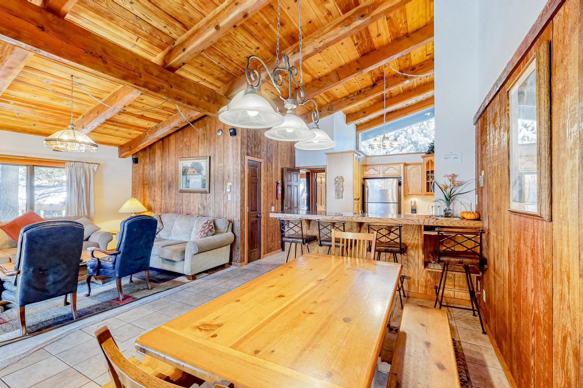 Chateau Sans Nom * Mammoth Lakes