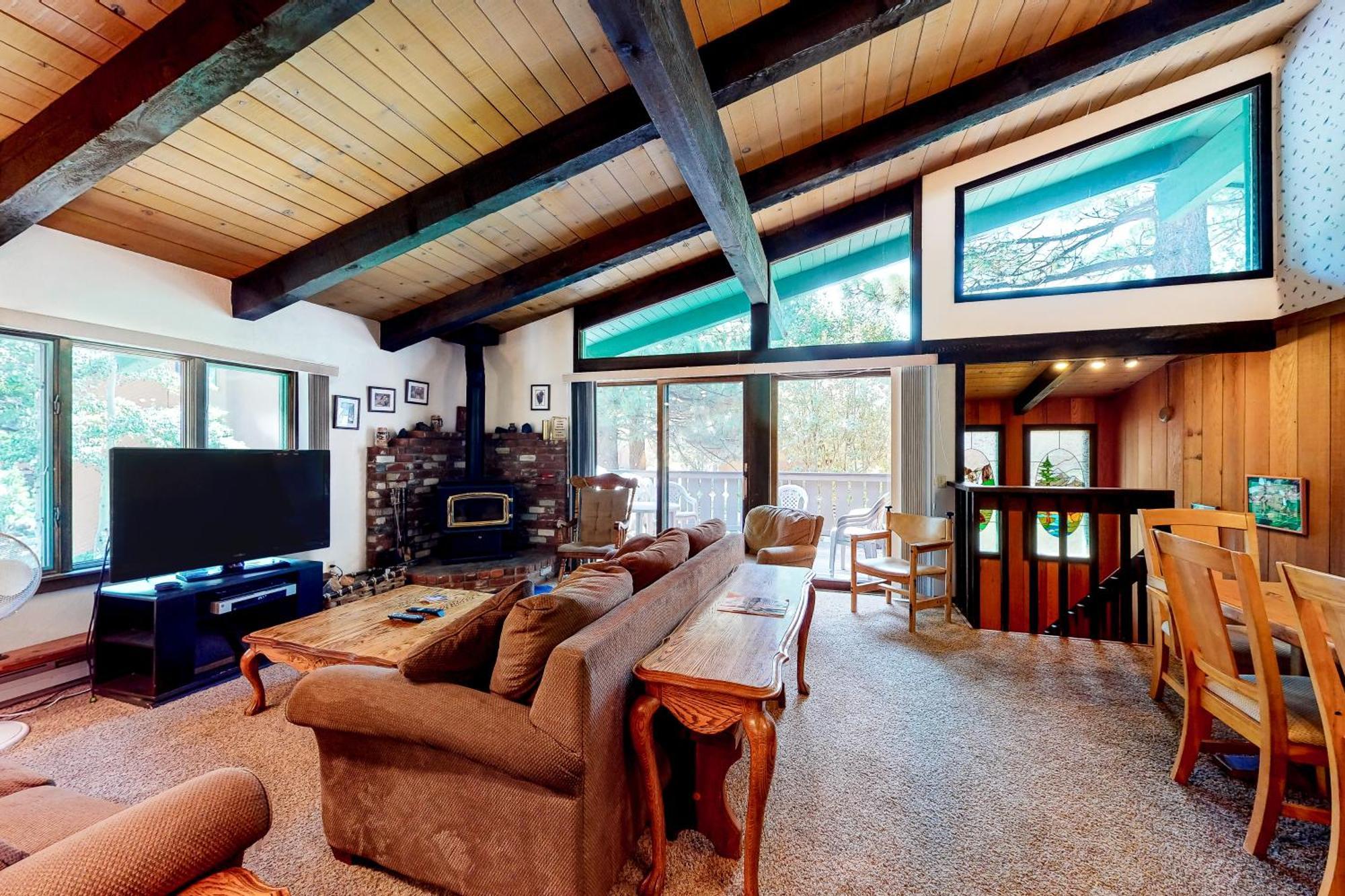 Chateau Sans Nom * Mammoth Lakes